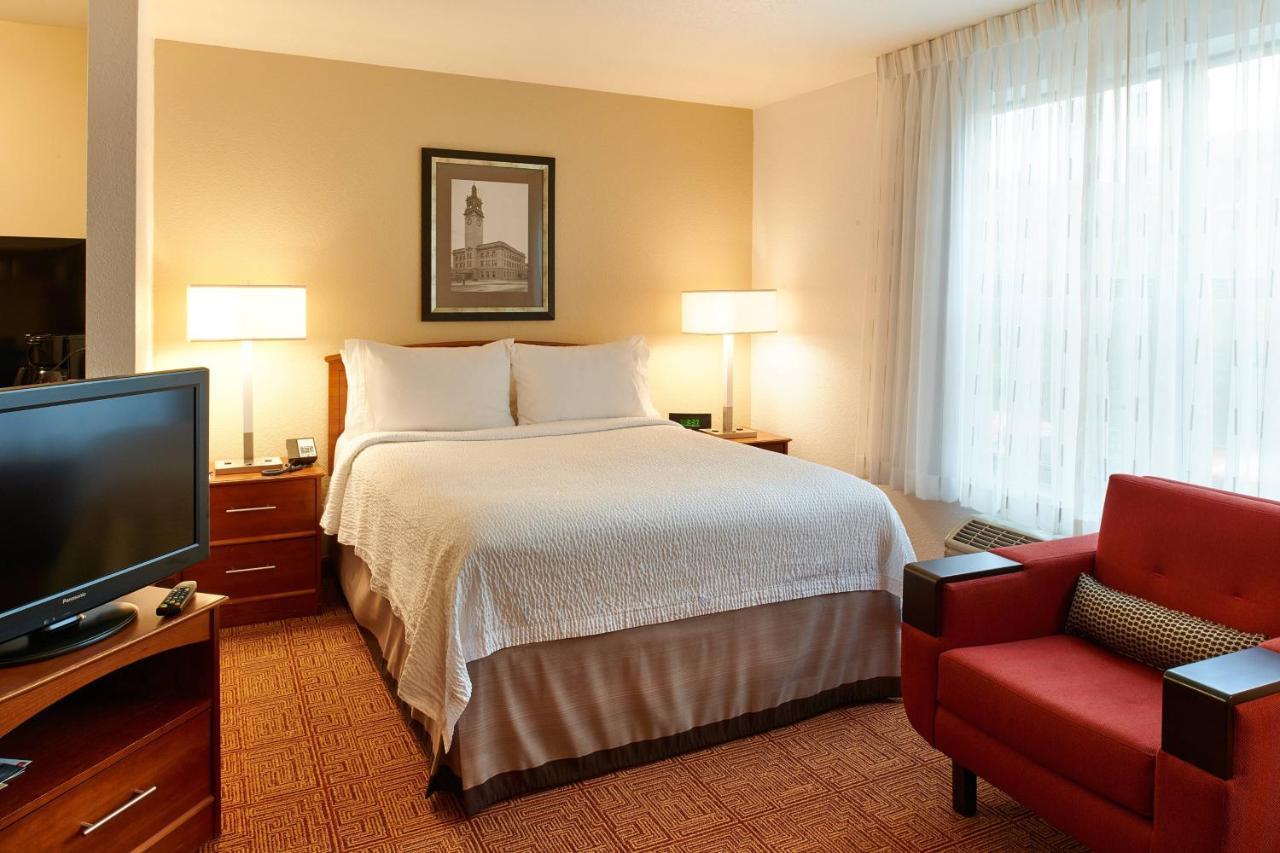 Towneplace Suites By Marriott Minneapolis Downtown/North Loop Extérieur photo