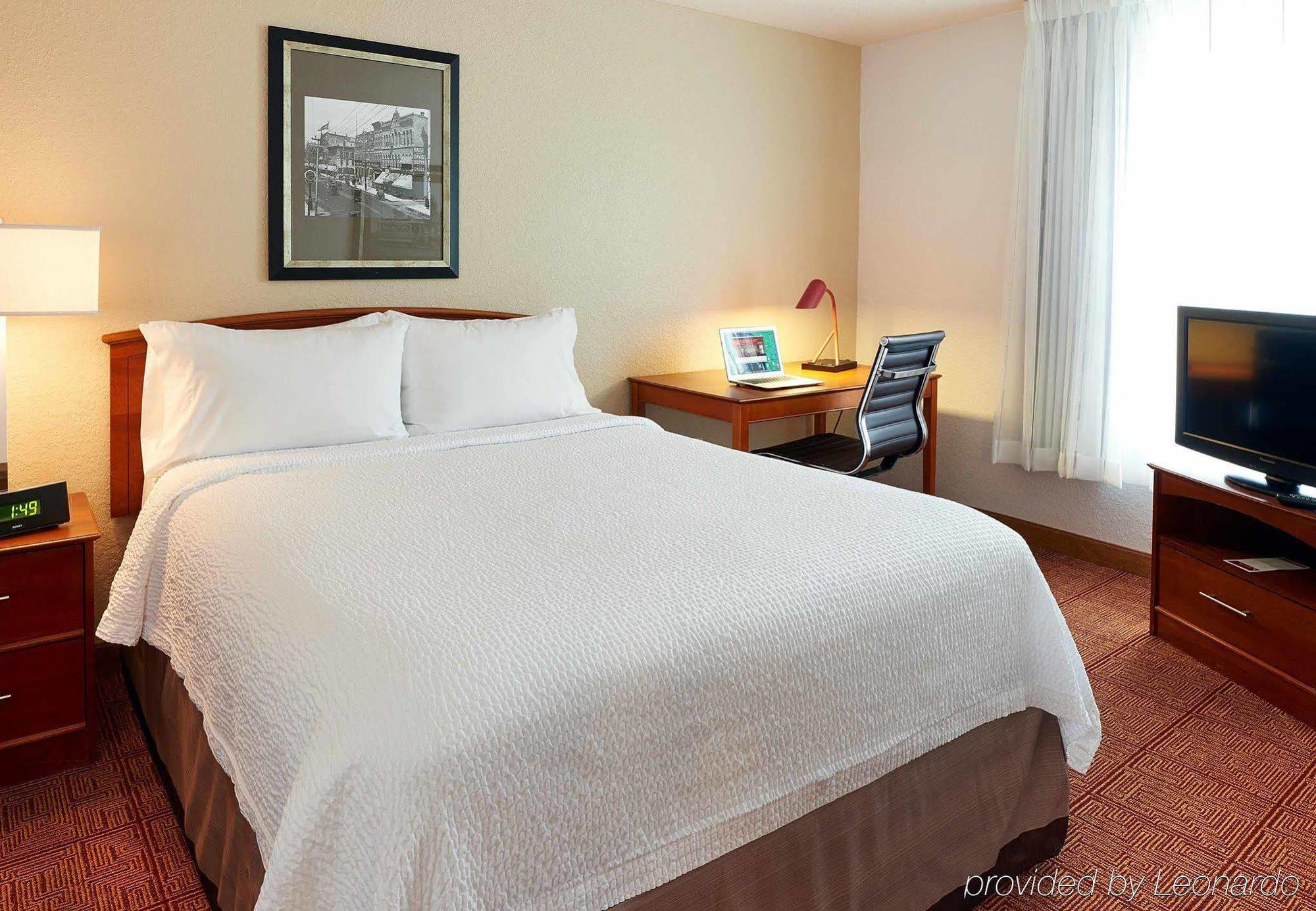 Towneplace Suites By Marriott Minneapolis Downtown/North Loop Extérieur photo