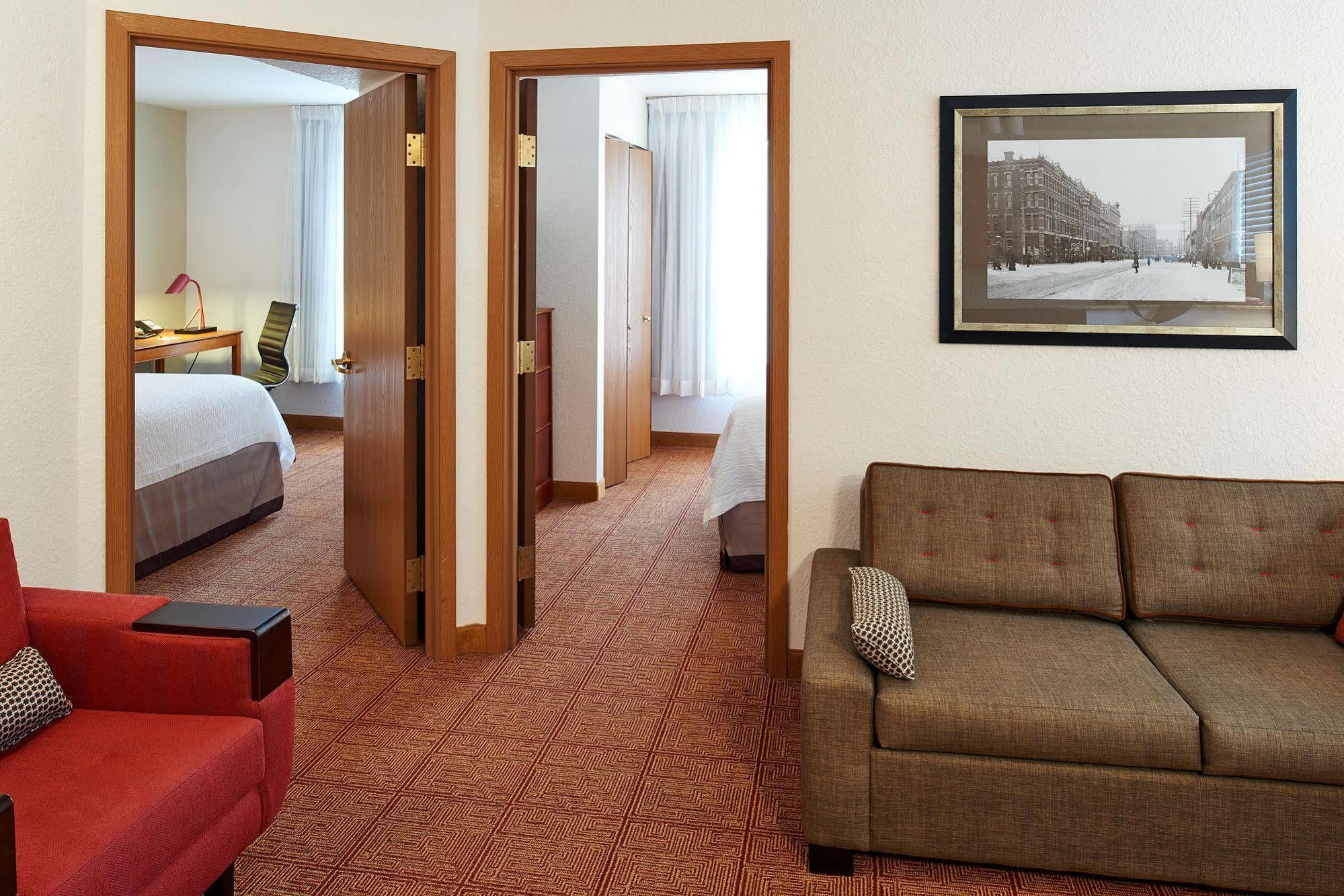 Towneplace Suites By Marriott Minneapolis Downtown/North Loop Extérieur photo